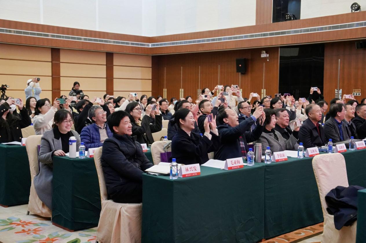 OK138太阳集团受邀参加湖北省民办高校思政课建设联盟成立大会暨思政课课堂教学提升研讨会